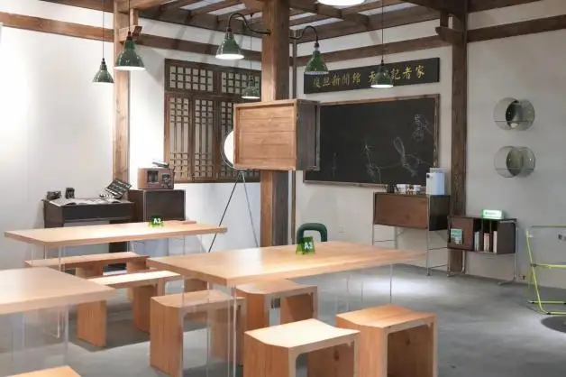 在午夜影院影院，怎么“看戏”？